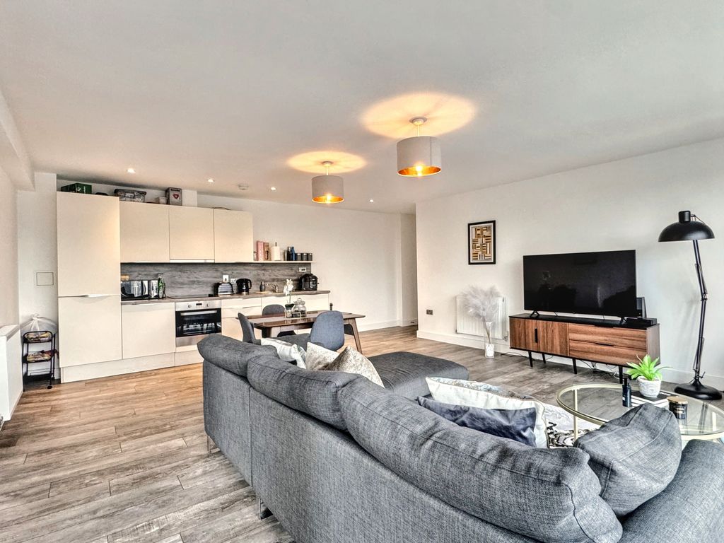 Property photo 1 of 14 Img_5798