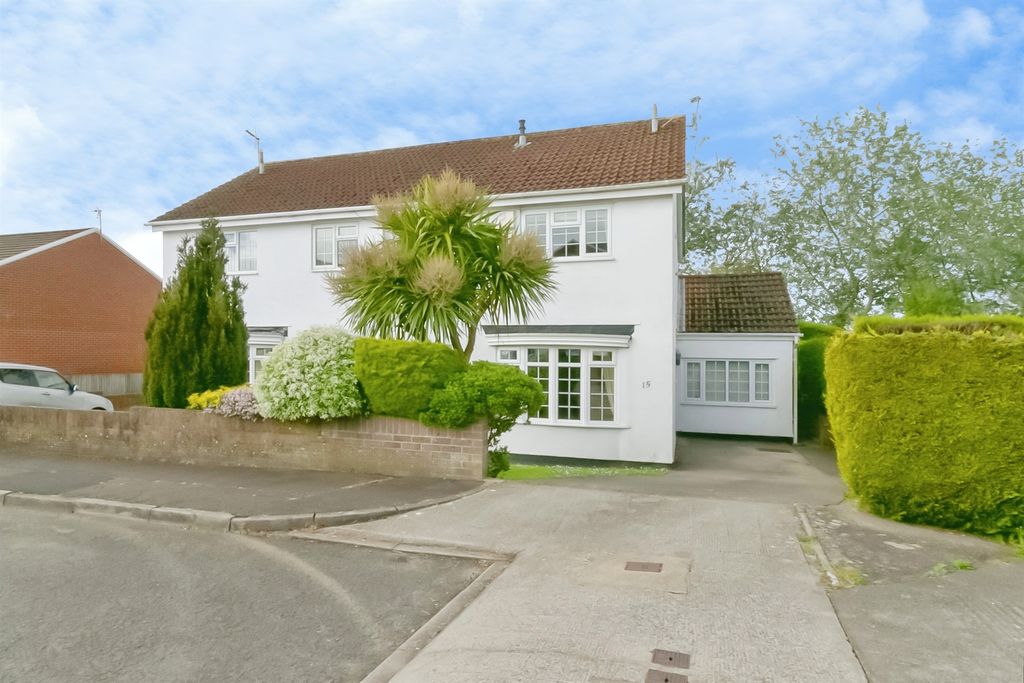 Property photo 1 of 34