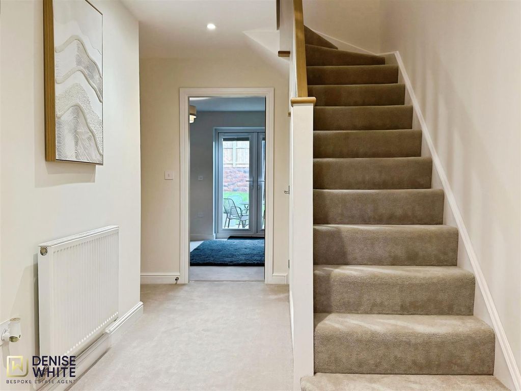 Property photo 2 of 26 Entrance Hallway