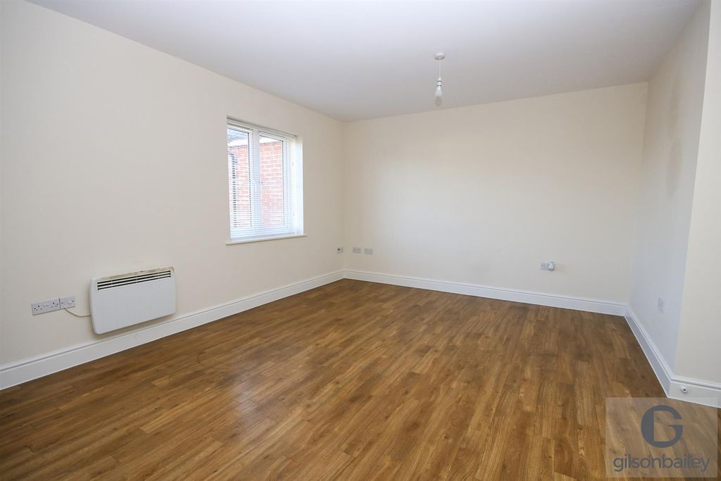 Property photo 3 of 8 7-Img_7984.Jpg