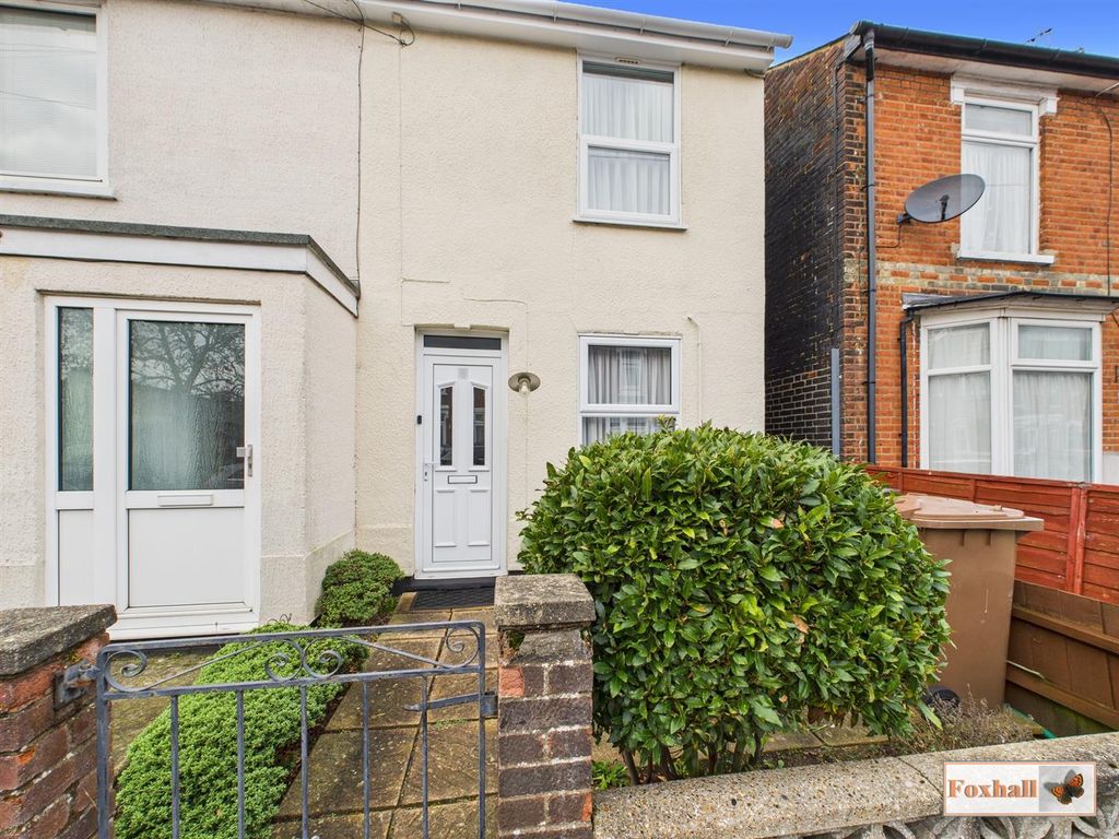 Property photo 1 of 16 Front Garden