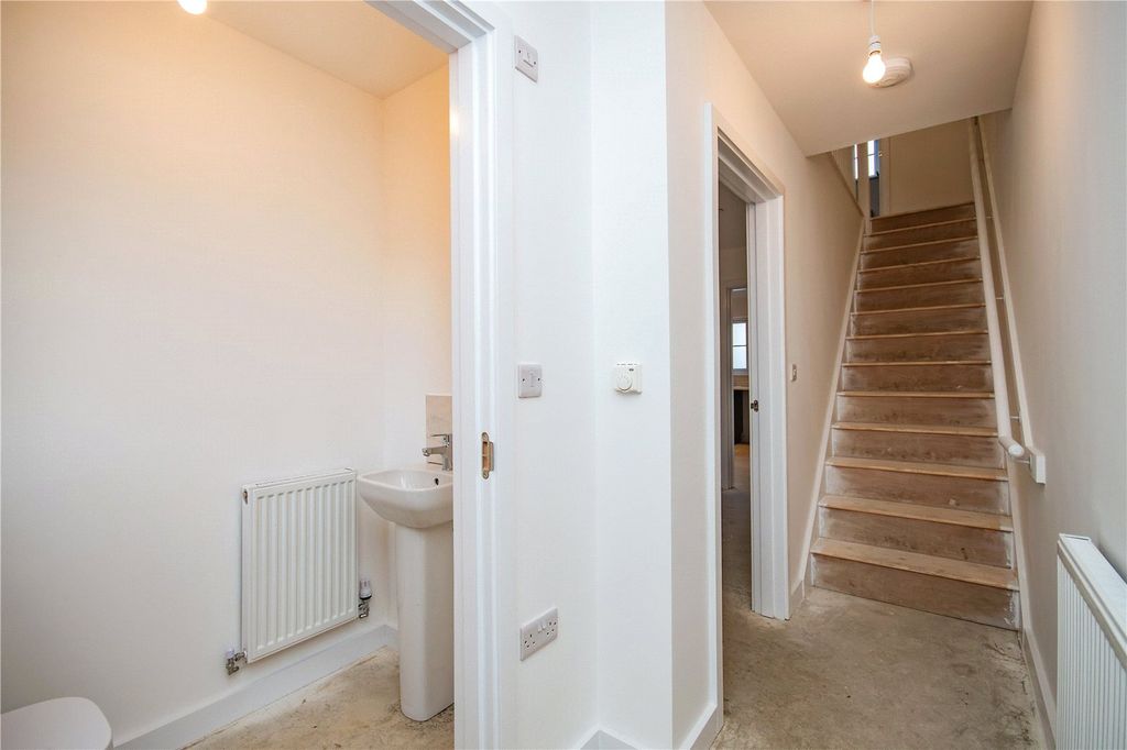 Property photo 2 of 10 Picture No. 11