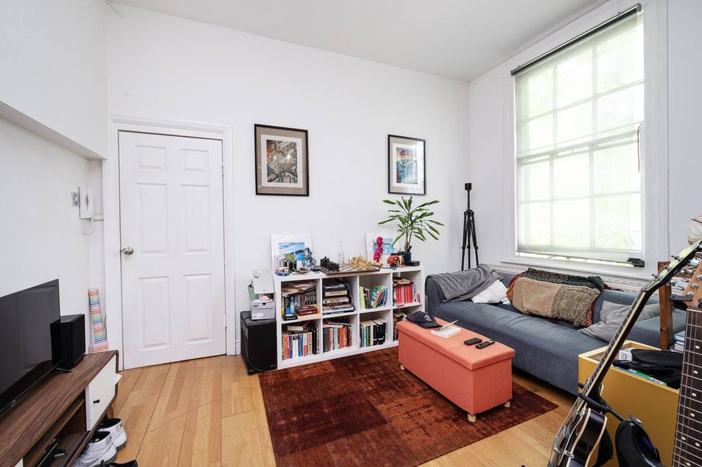 Property photo 3 of 8