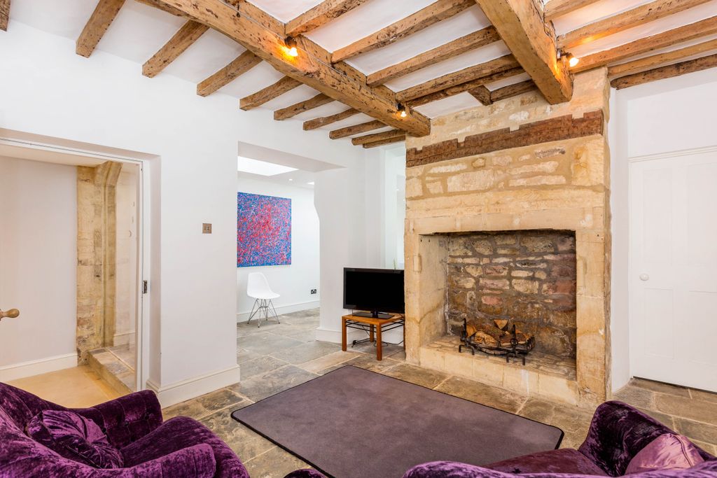 Property photo 3 of 19