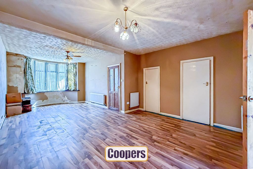 Property photo 2 of 11 Lounge/Dining Room