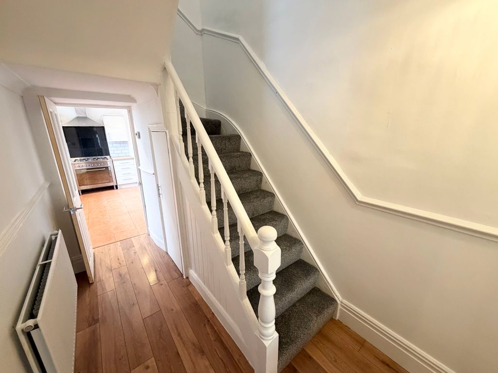 Property photo 3 of 38