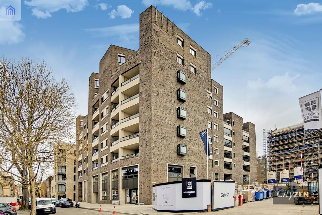 Property photo 1 of 16 New Tannery Square