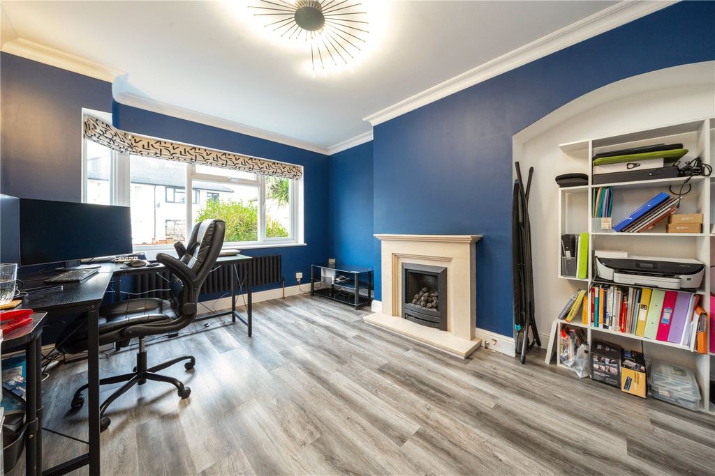 Property photo 3 of 13 Picture No. 30