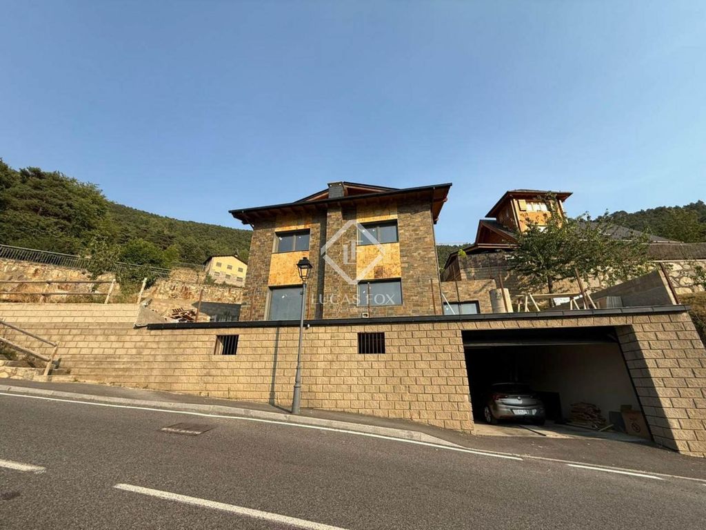 Property photo 1 of 54