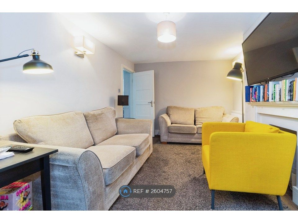Property photo 1 of 8 Sitting Room