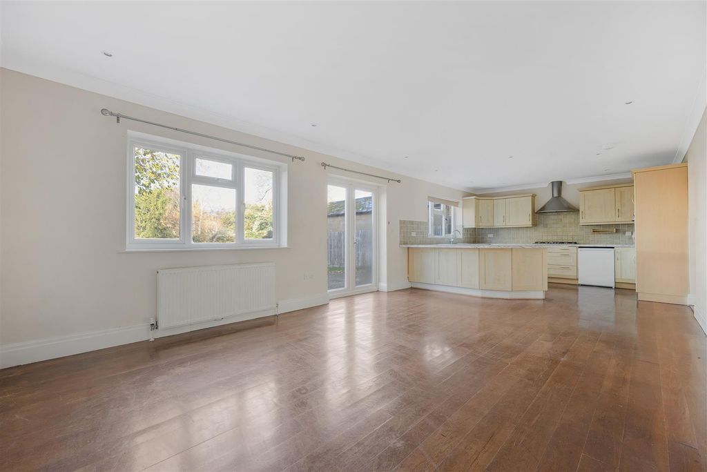 Property photo 2 of 13 29_68035.Jpg