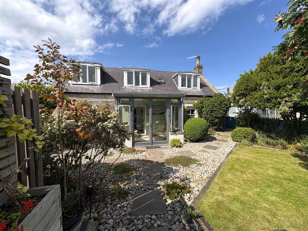Property photo 1 of 25 131 Findhorn