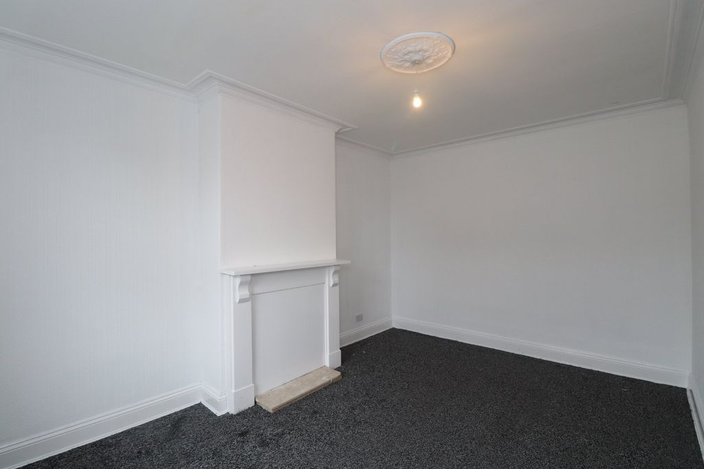 Property photo 3 of 6 Picture No. 13