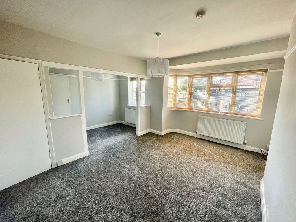Property photo 2 of 12 Picture No. 28