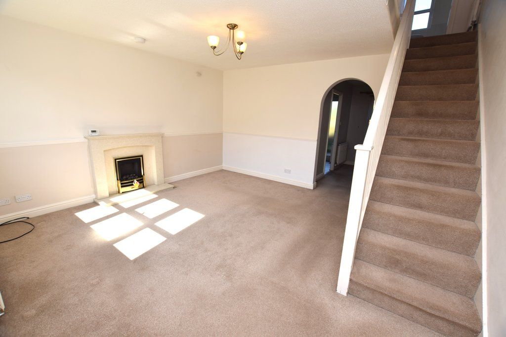Property photo 3 of 14 Lounge