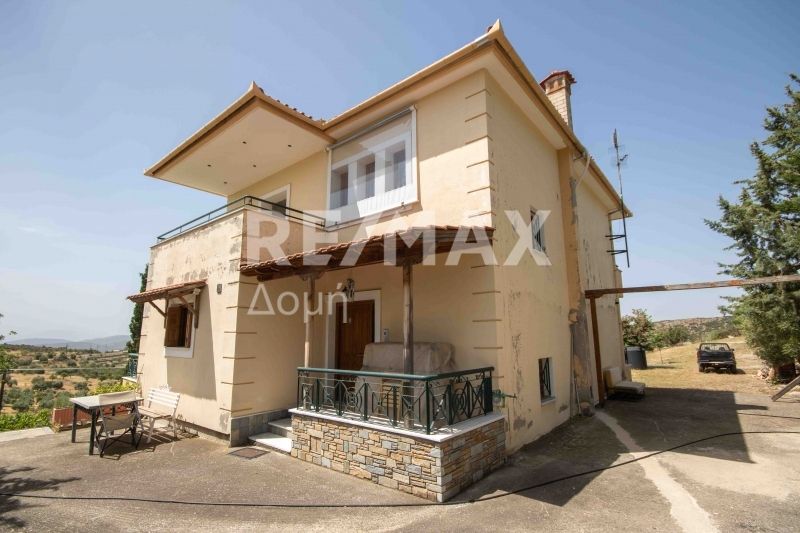 Property photo 2 of 25