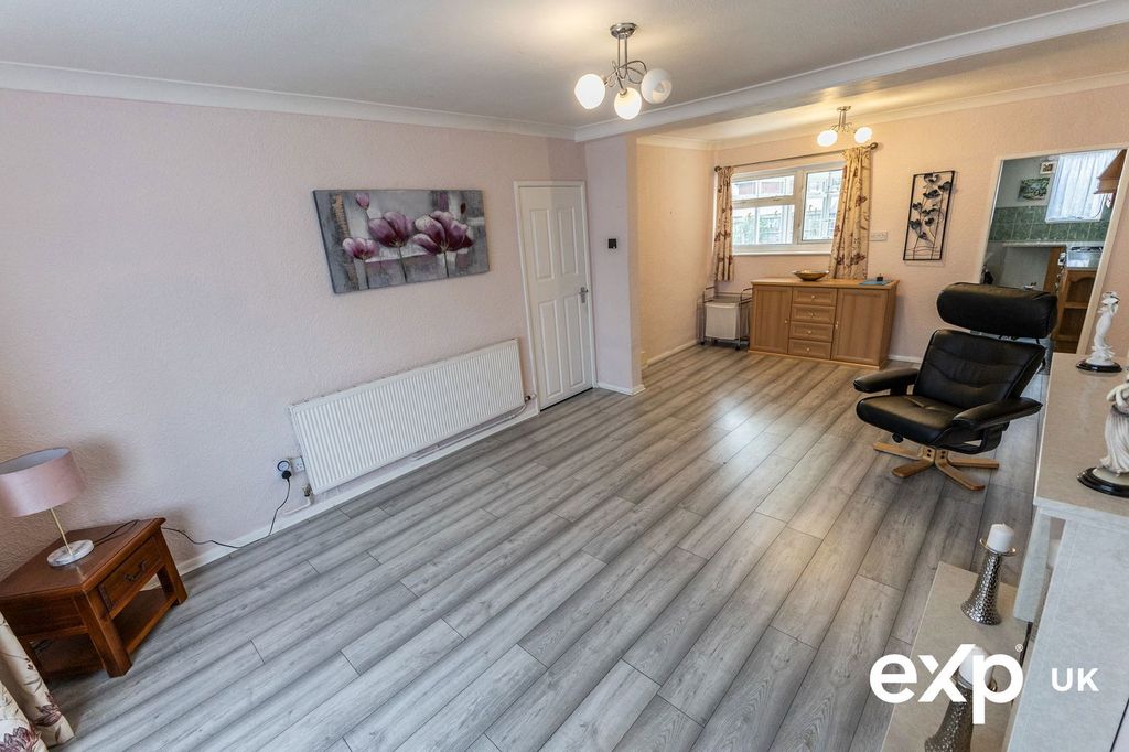 Property photo 3 of 22