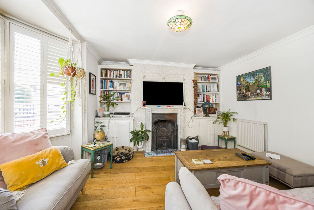 Property photo 2 of 18