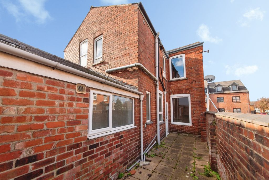 Additional image 4 of 2 bed flat for saleRasen Lane, Lincoln, Lincolnshire LN1