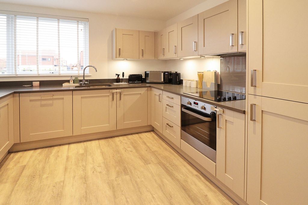 Property photo 3 of 21 Picture No. 20