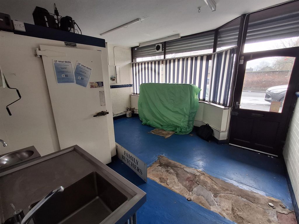 Property photo 3 of 10 Photo 2