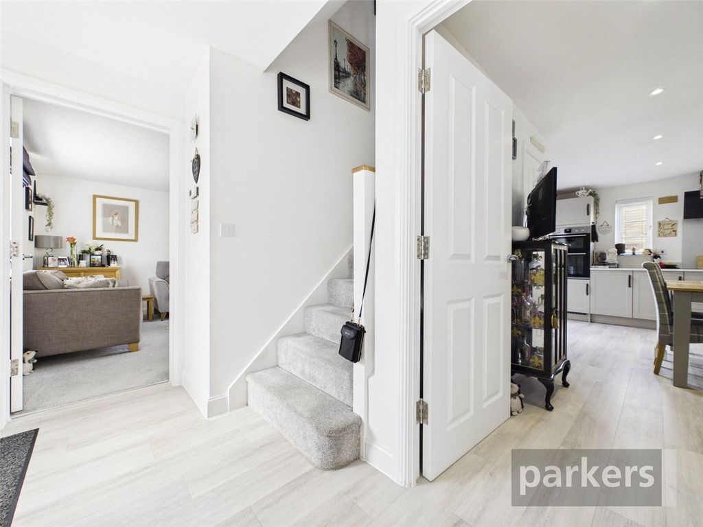 Property photo 2 of 22 Entrance Hallway