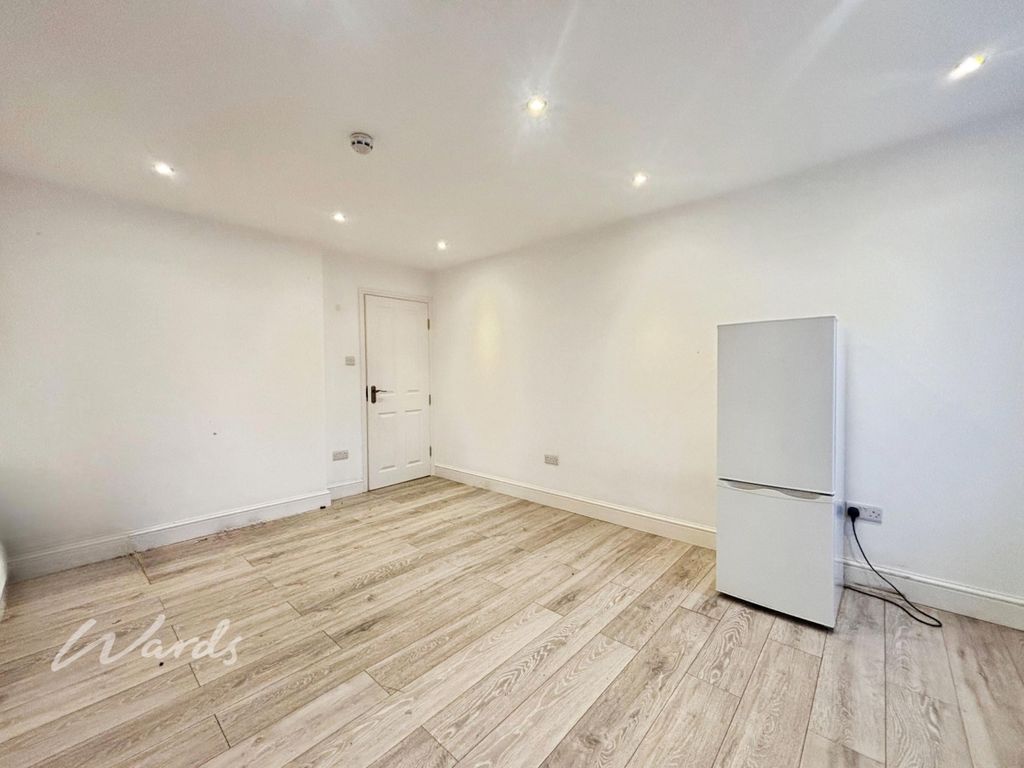 Property photo 2 of 6 Lounge Area