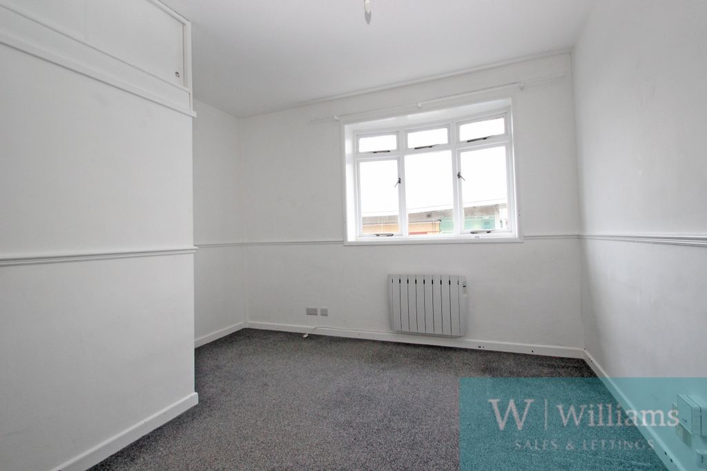 Property photo 3 of 7 Lounge