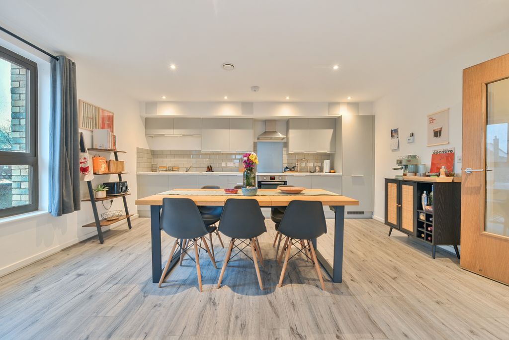 Property photo 3 of 19 Open Plan Living / Kitchen / Dining Room