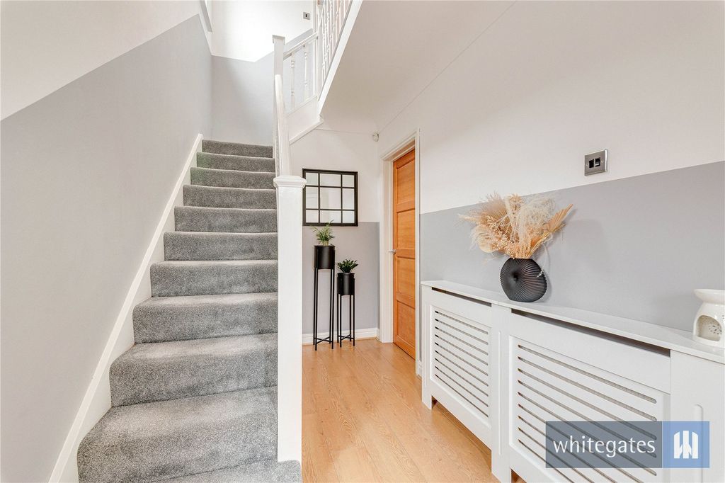 Property photo 3 of 31 Picture No. 03