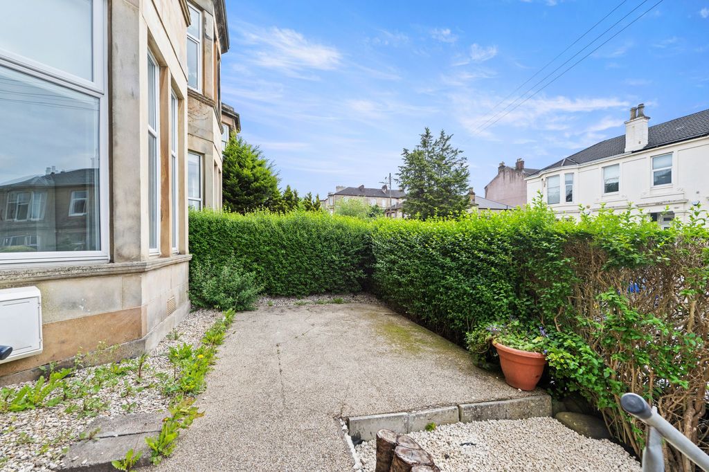 2 bed shared accommodation to rentOnslow Drive, Glasgow G31 photo 5
