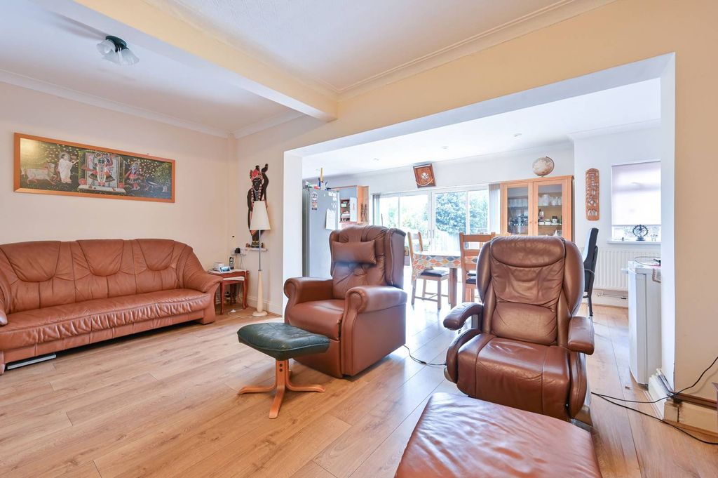 Property photo 3 of 15