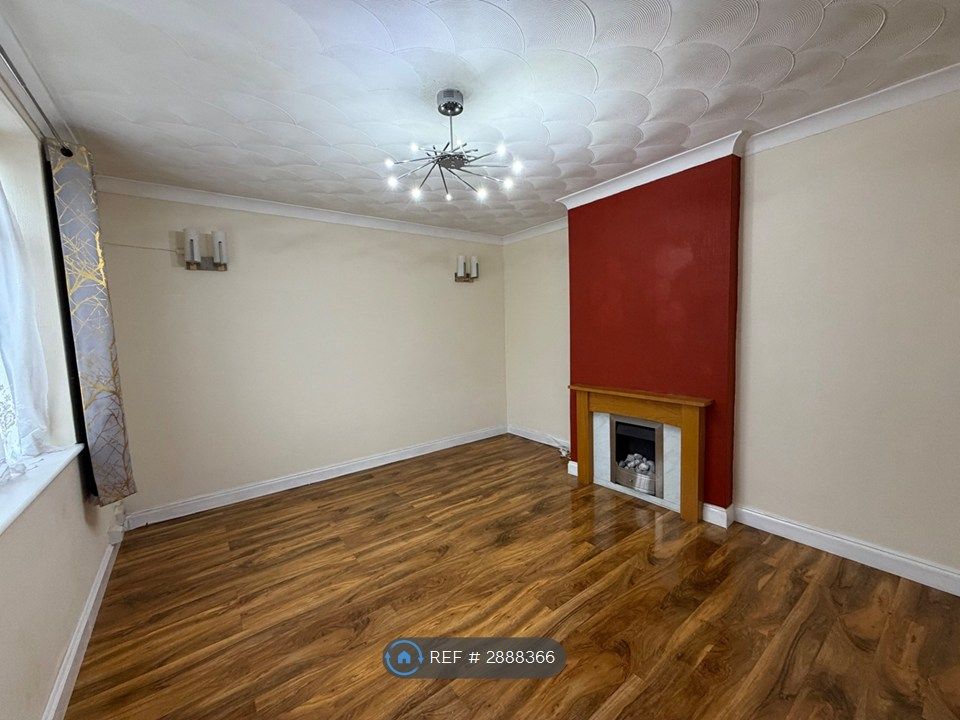 Property photo 3 of 35