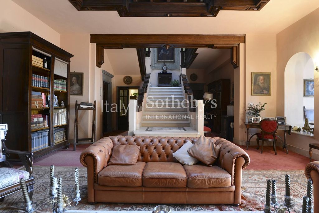 Property photo 2 of 28