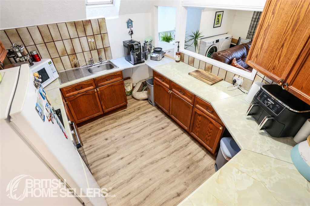 Additional image 7 of 2 bed flat for saleSouth Coast Road, Peacehaven, East Sussex BN10