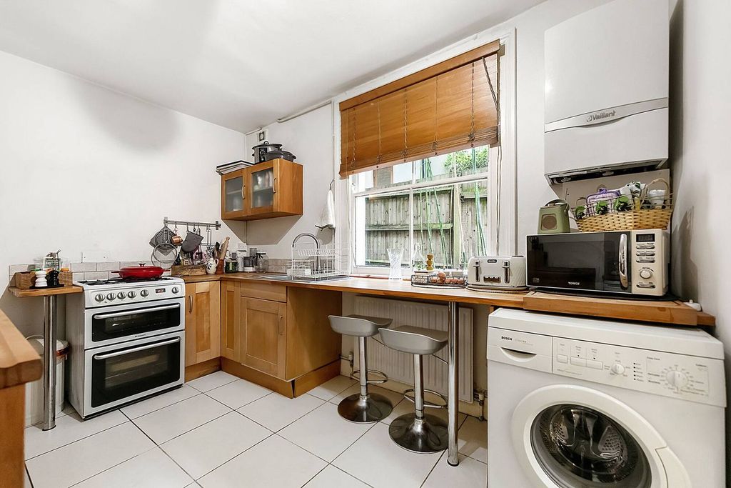 Property photo 3 of 12