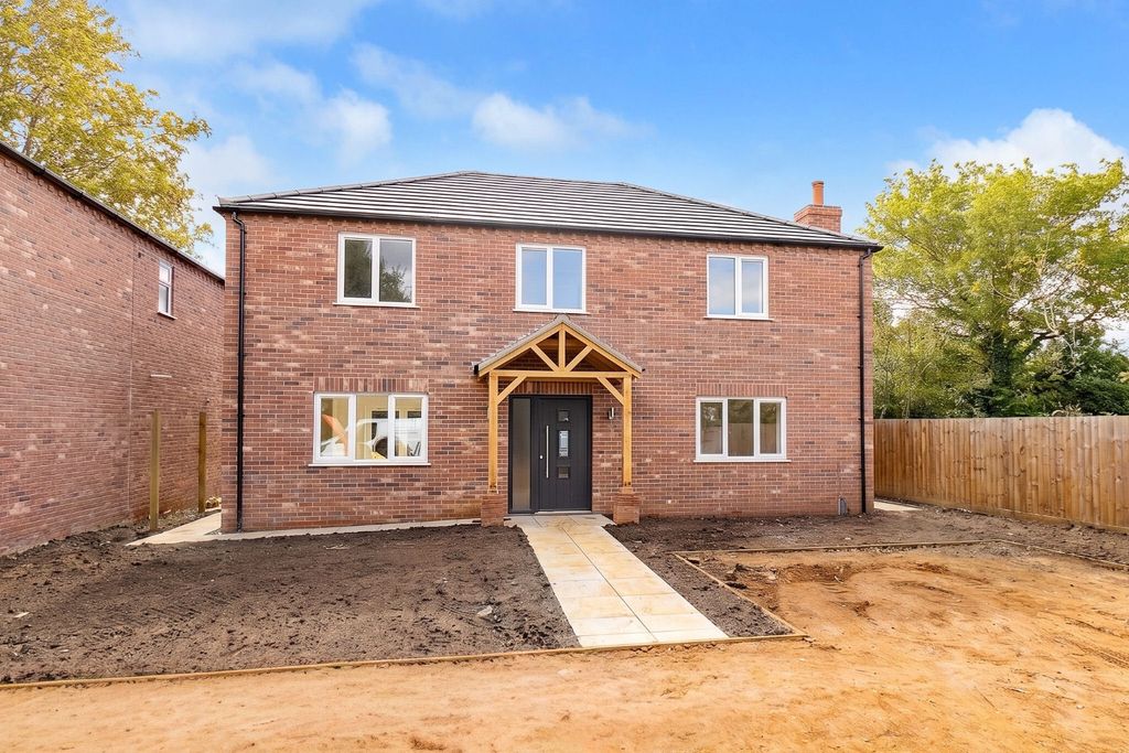 Property photo 1 of 14 5516880