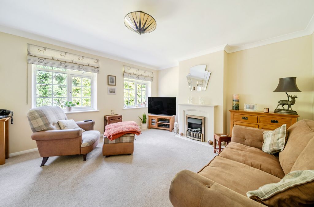 Property photo 2 of 16 1520920-26-1A086B...