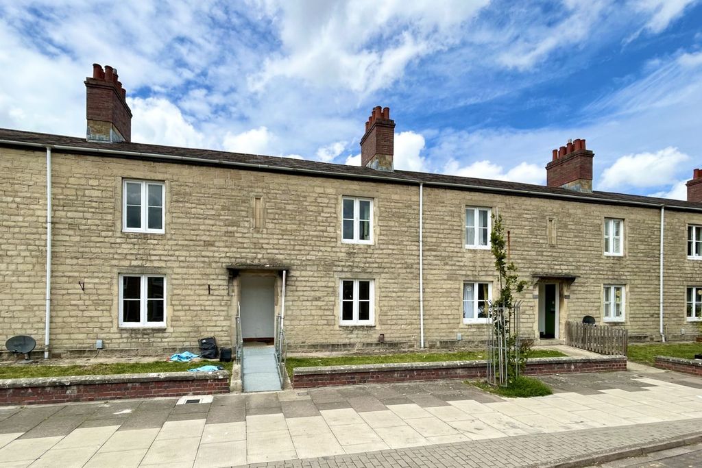 Property photo 1 of 22
