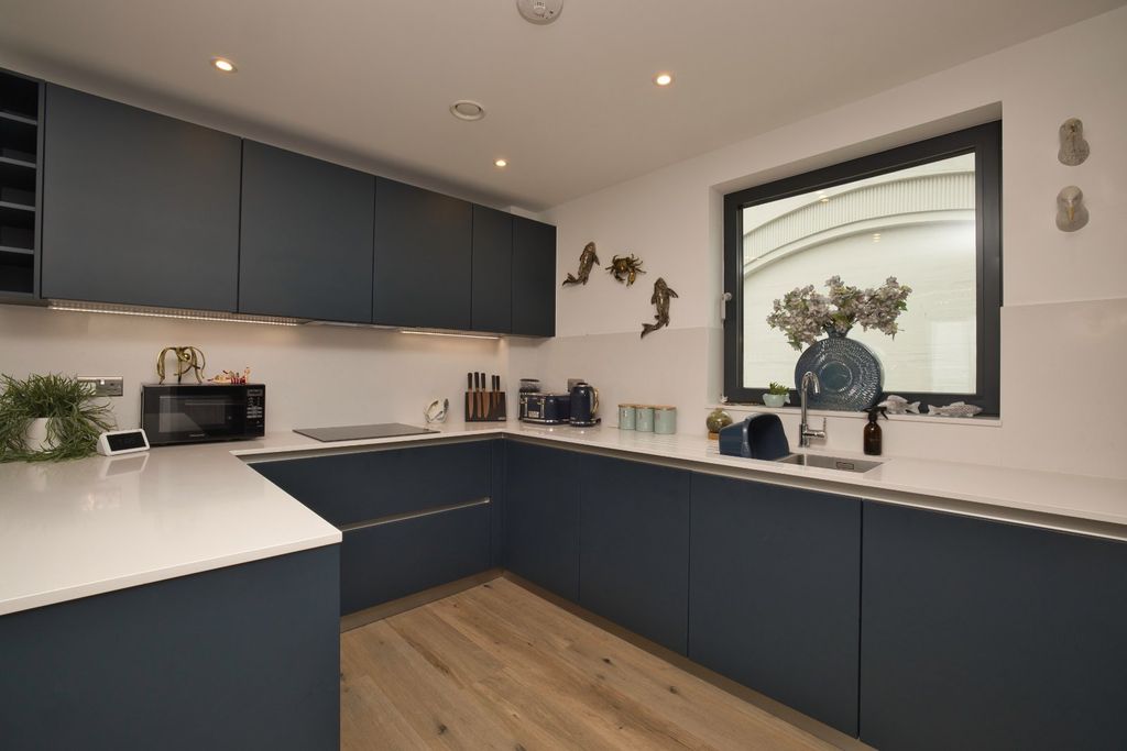 Property photo 2 of 9 Picture 2