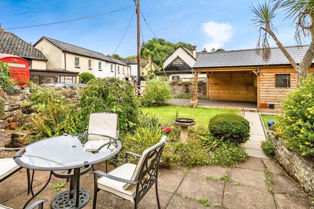 Property photo 2 of 19 Picture No. 32