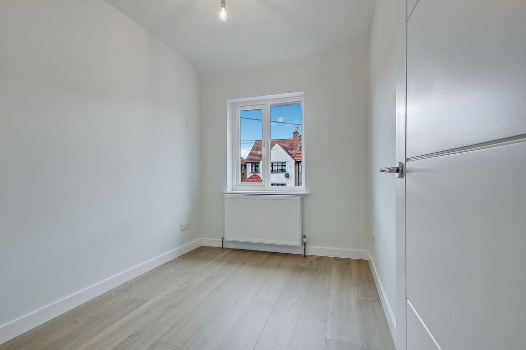 Additional image 8 of 3 bed terraced house for saleElton Avenue, Greenford UB6
