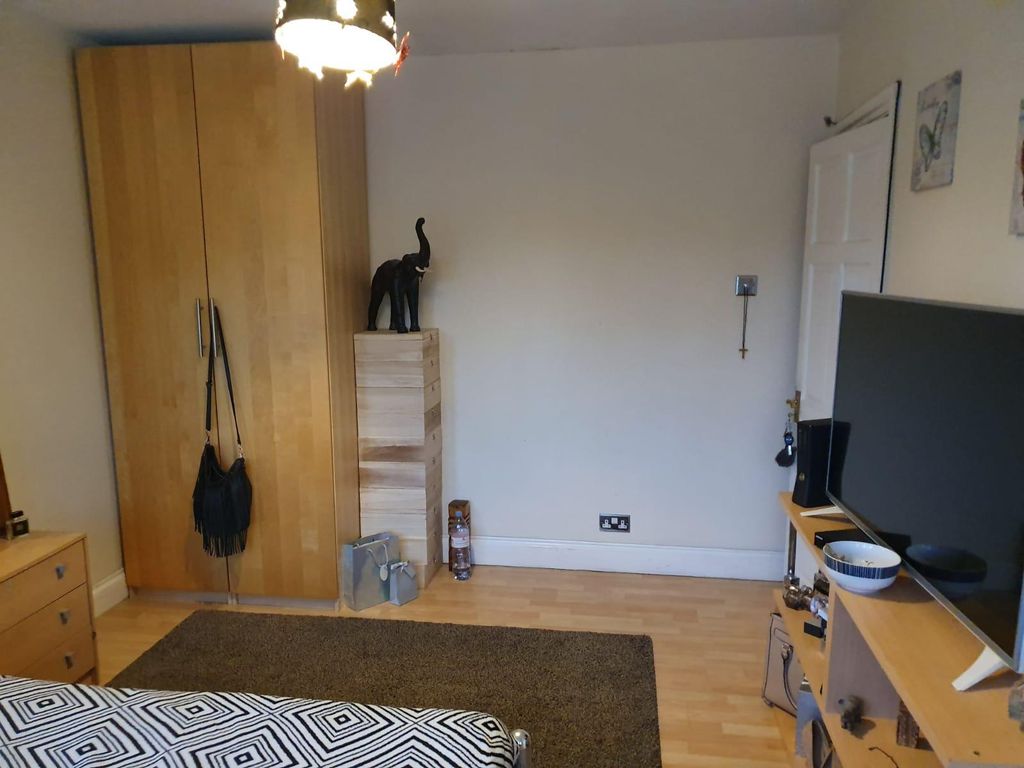 Property photo 2 of 4