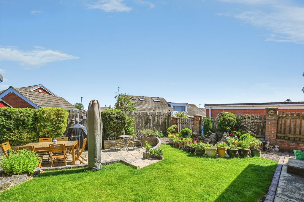 Property photo 3 of 33