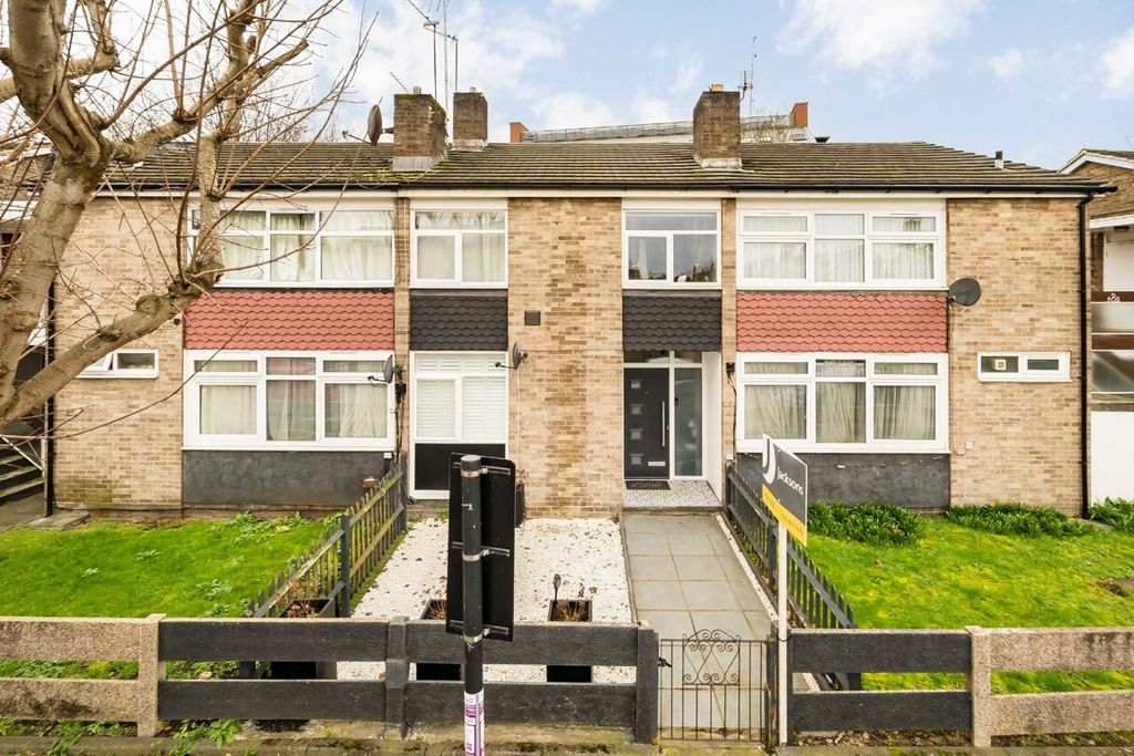 Property photo 3 of 8