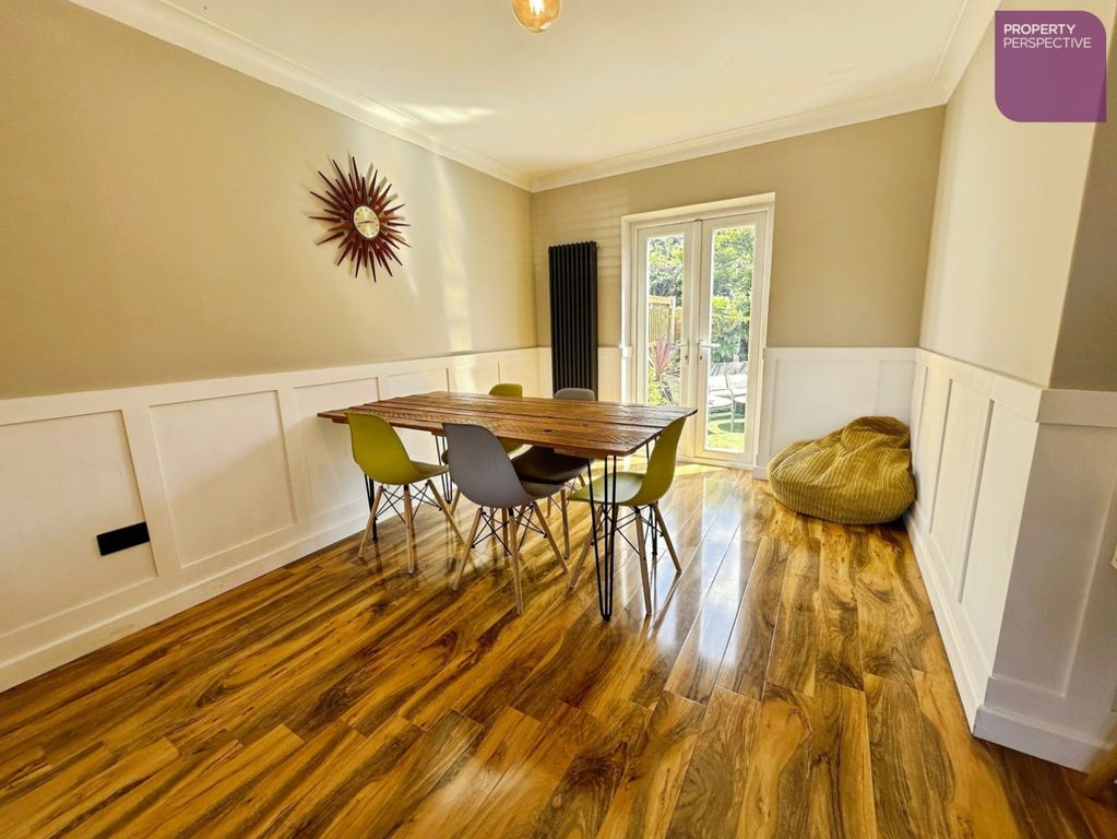 Property photo 2 of 16 Lounge