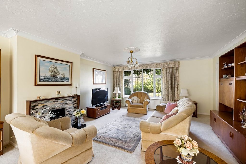 Property photo 2 of 17