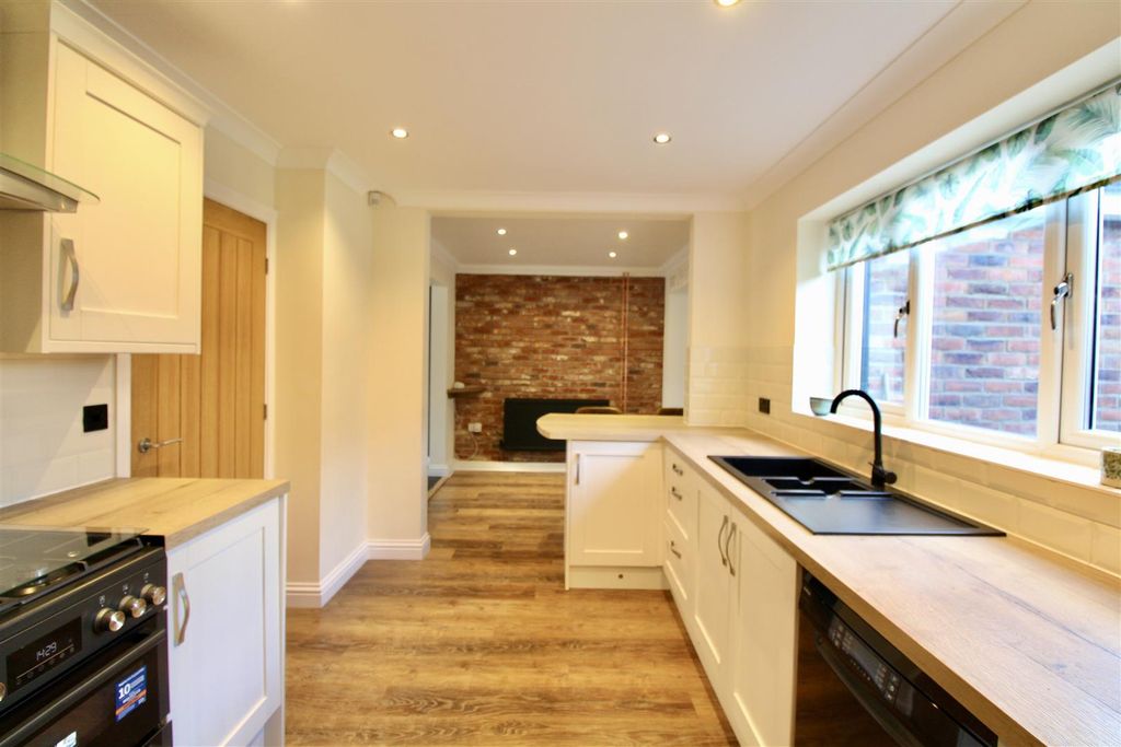 Property photo 2 of 21 Img_9600.Jpg