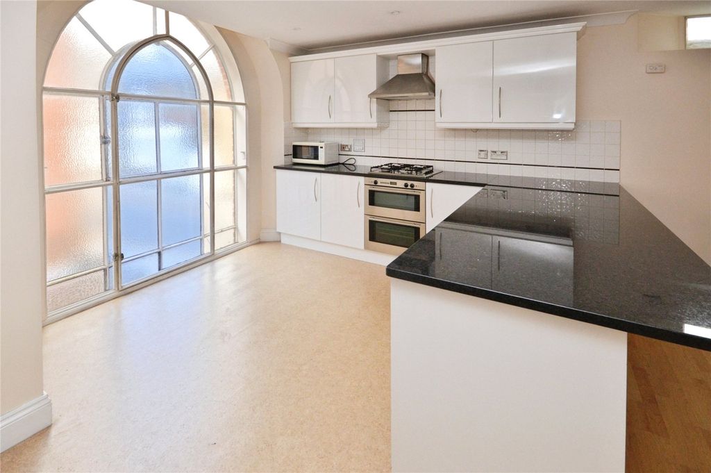Property photo 2 of 14 Picture No. 06