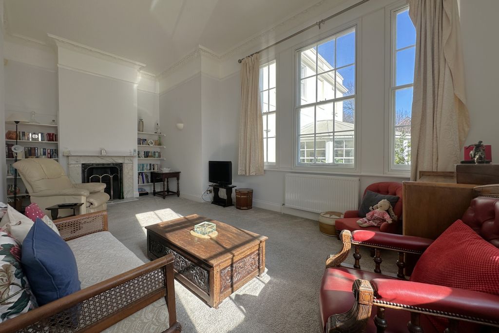 Property photo 3 of 14 Photo 13